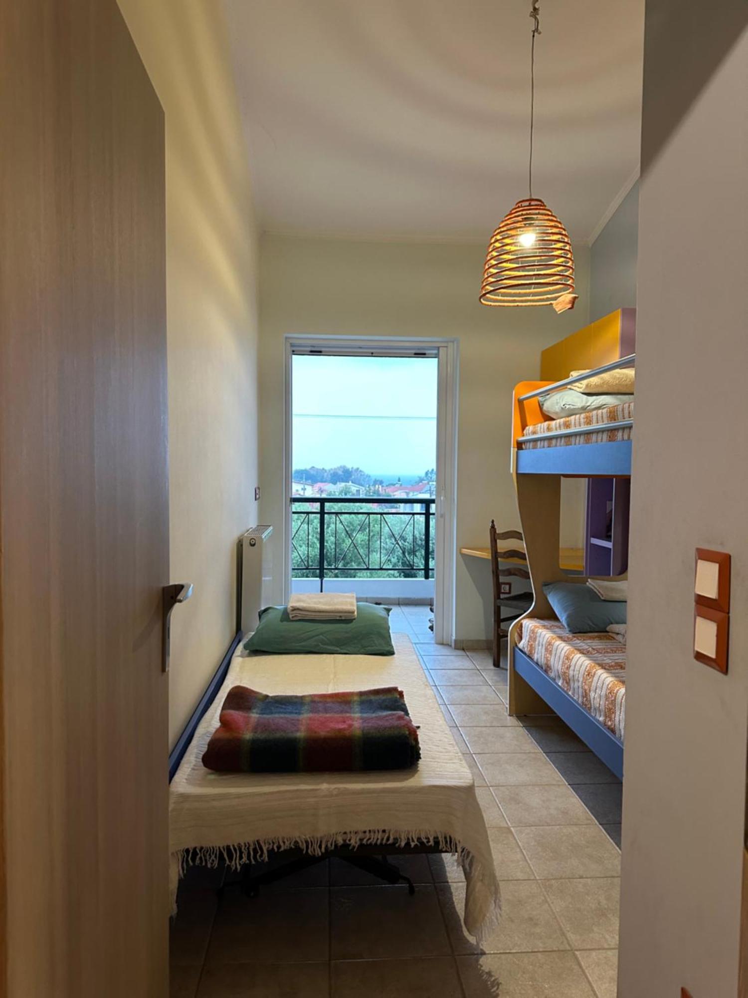 Δωματιο Με Ησυχία Και Θέα Patras Ngoại thất bức ảnh